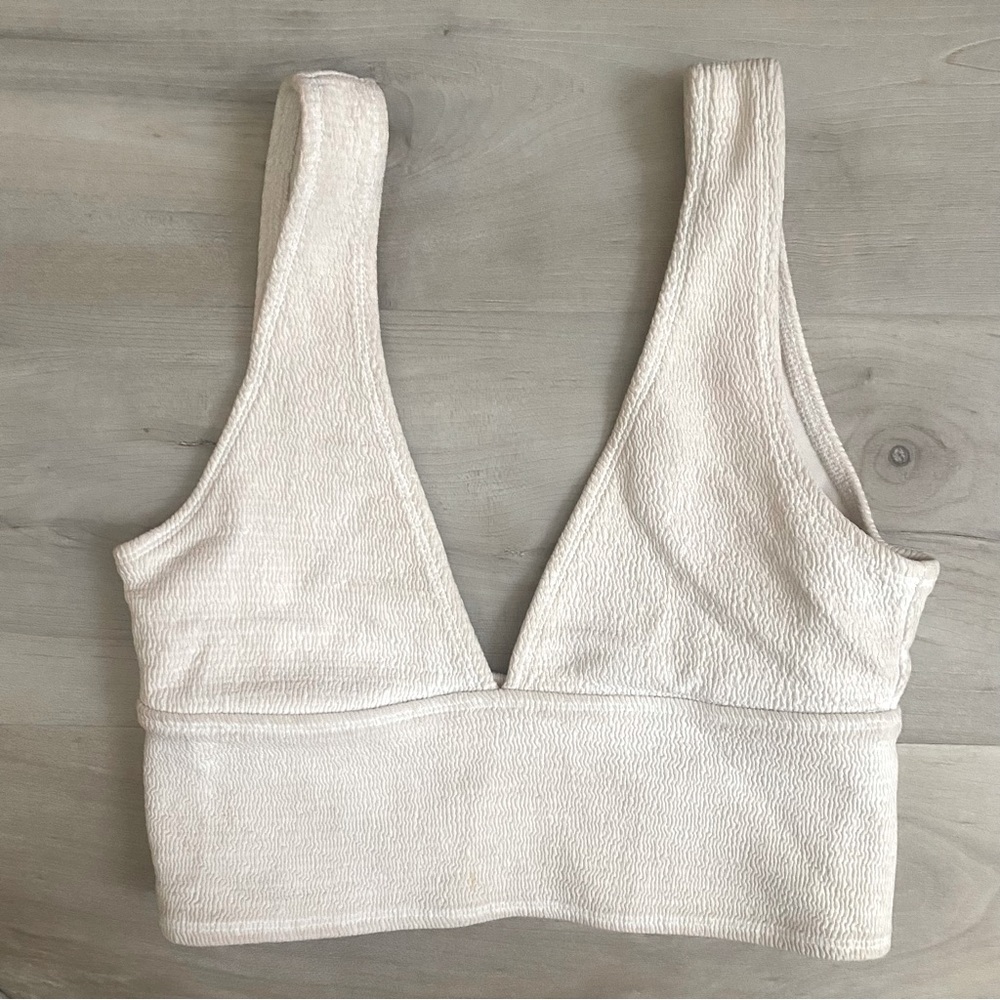 WANDERLUST • Textured White Bikini Top - L